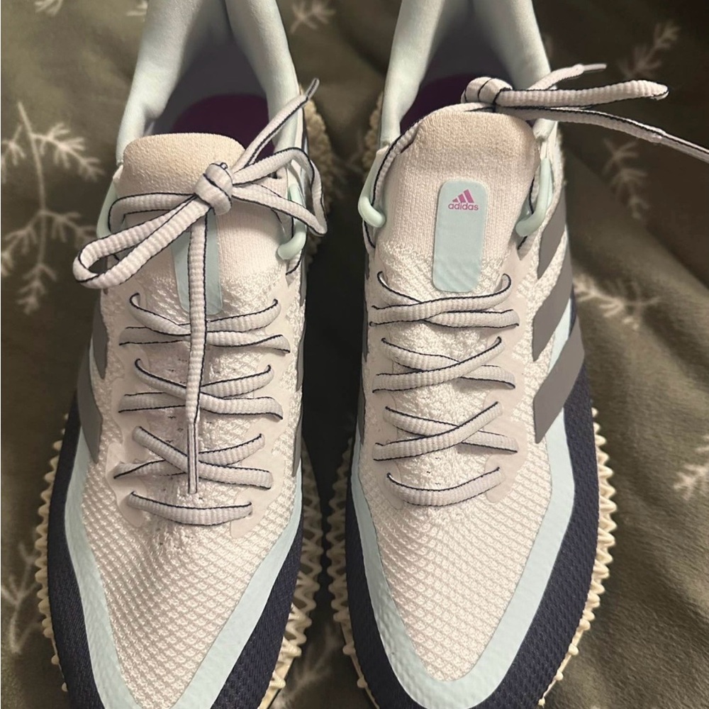 Adidas Women's Cream and Black Sneakers sz 10